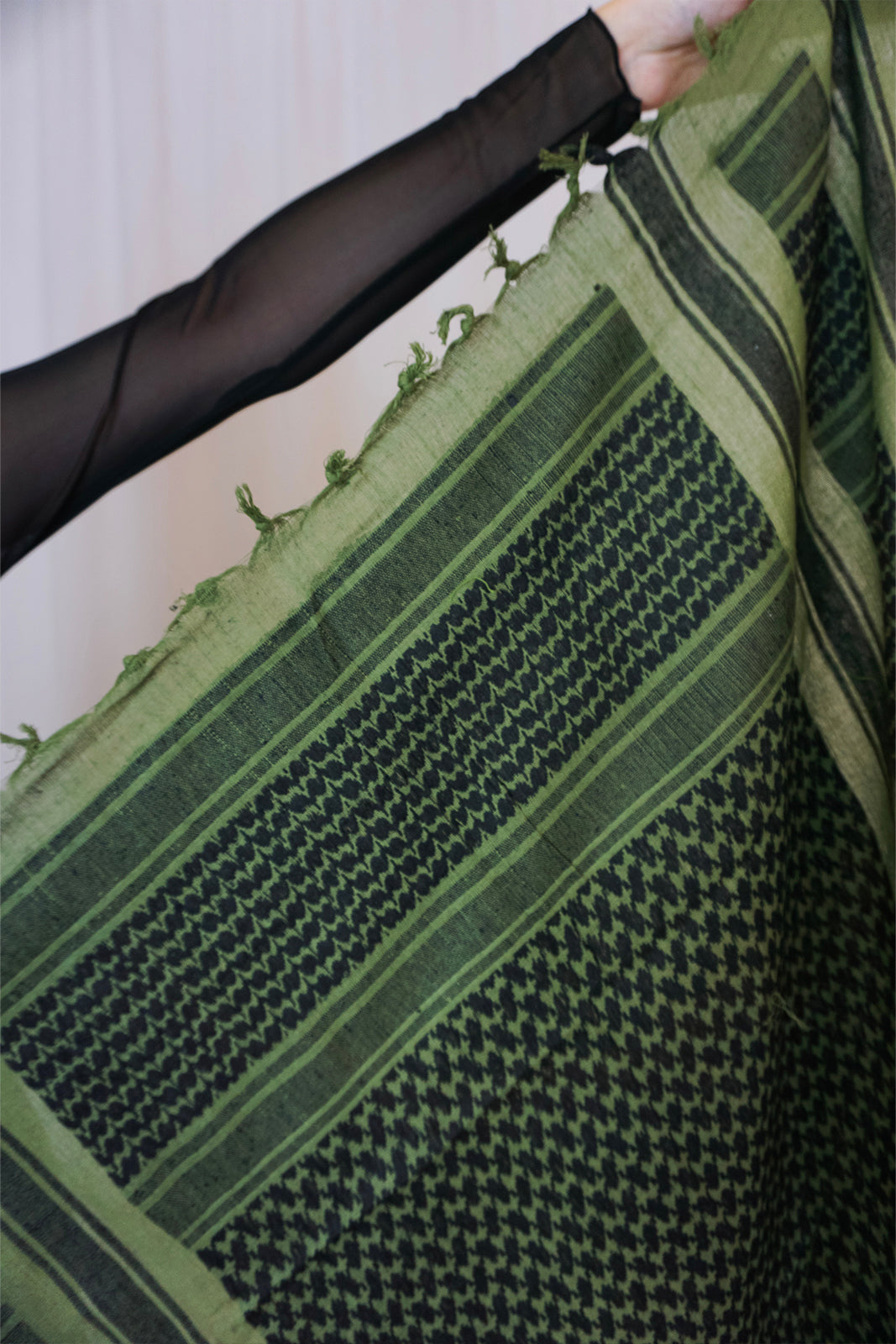 Desert Scarf Black & Green Braided