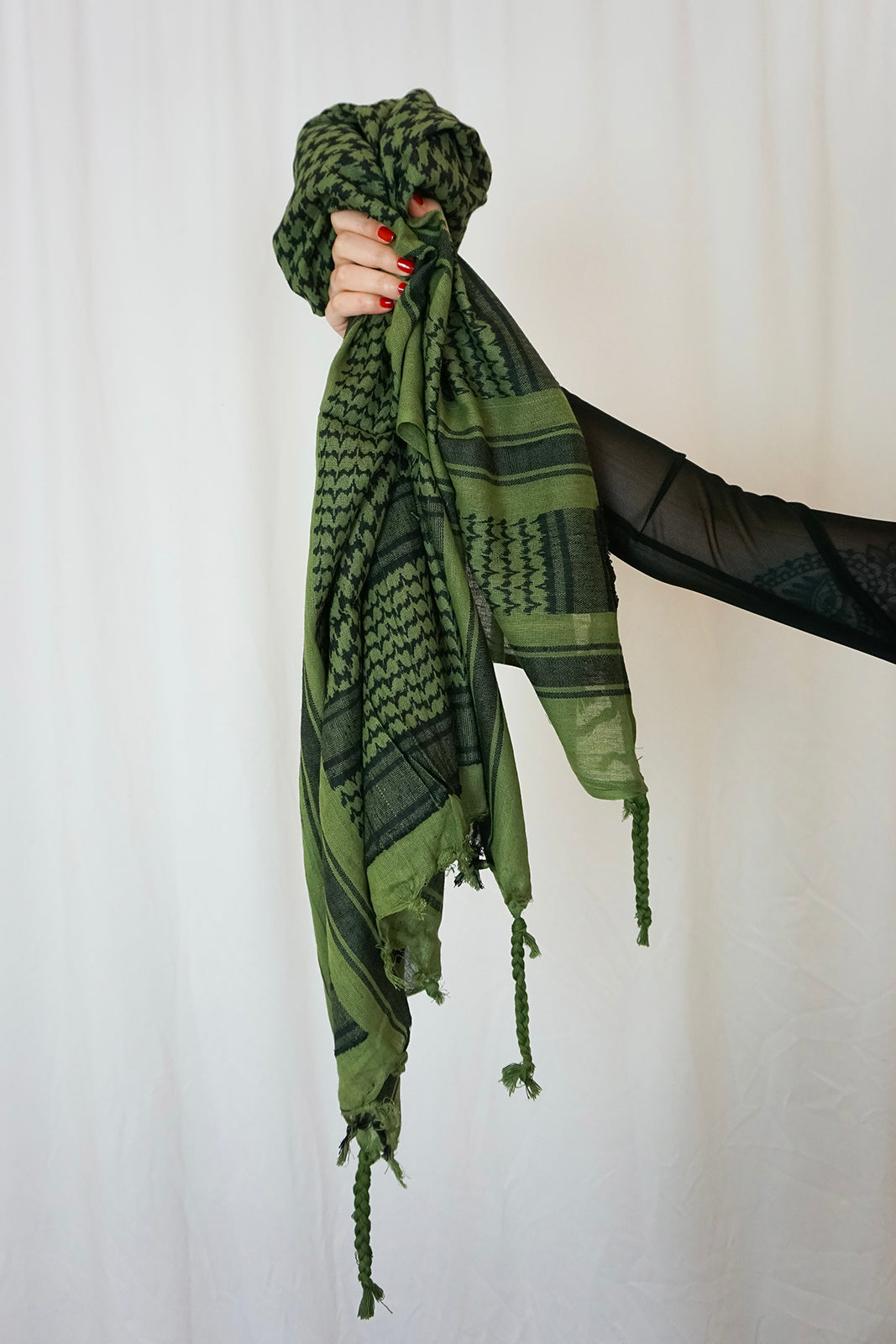 Desert Scarf Black & Green Braided
