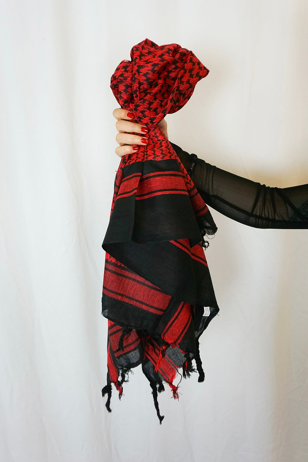 Desert Scarf Black & Red