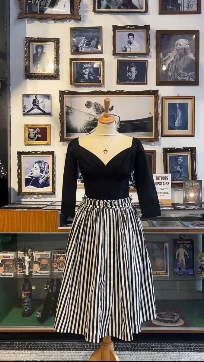 Dixie Retro Top Black - Tops - Banned