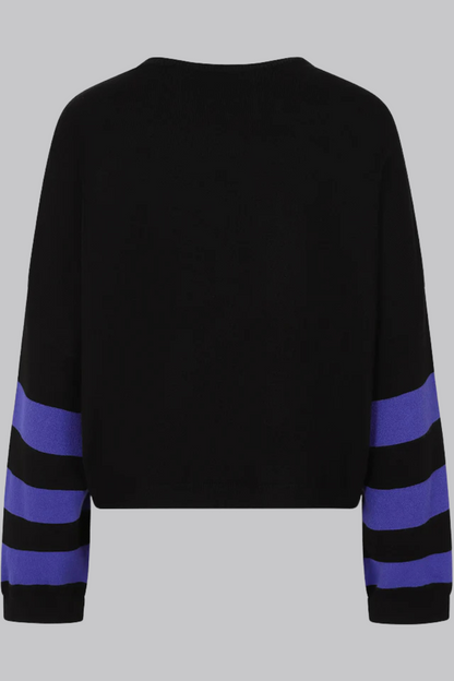 Akumo Knitted Jumper