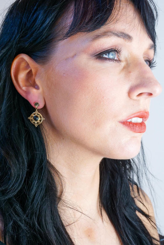 Gold earrings black stone round
