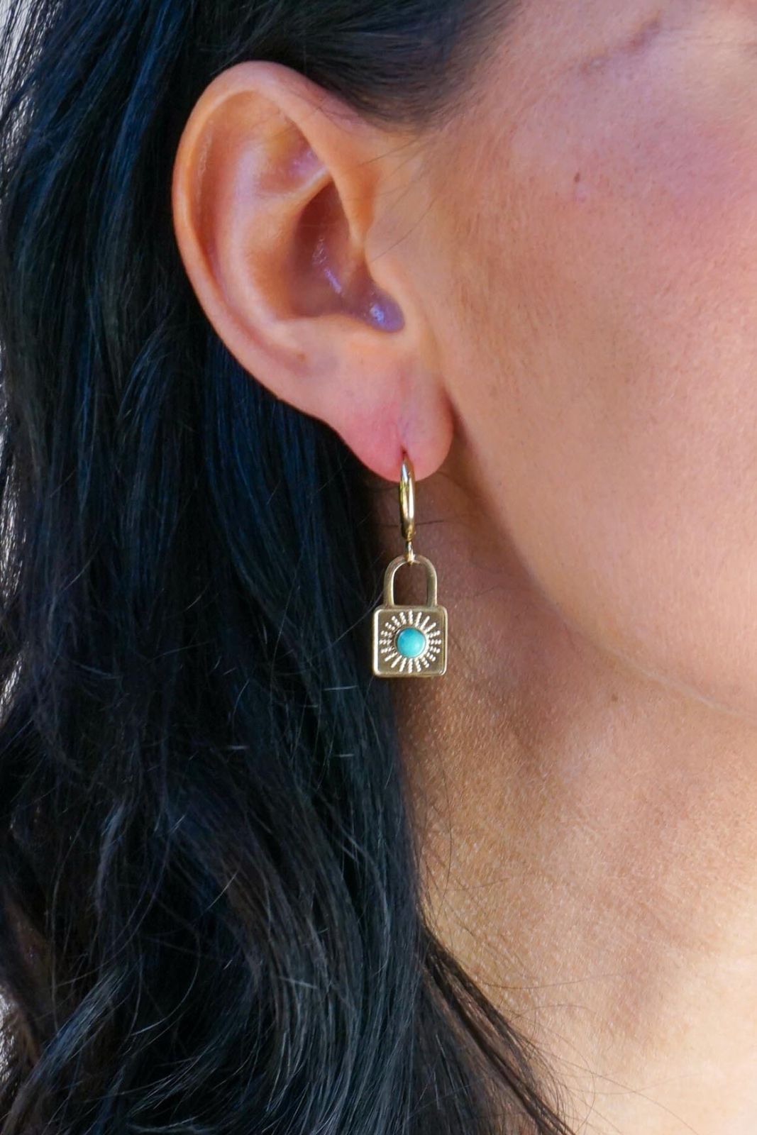 Golden earrings turquoise stone