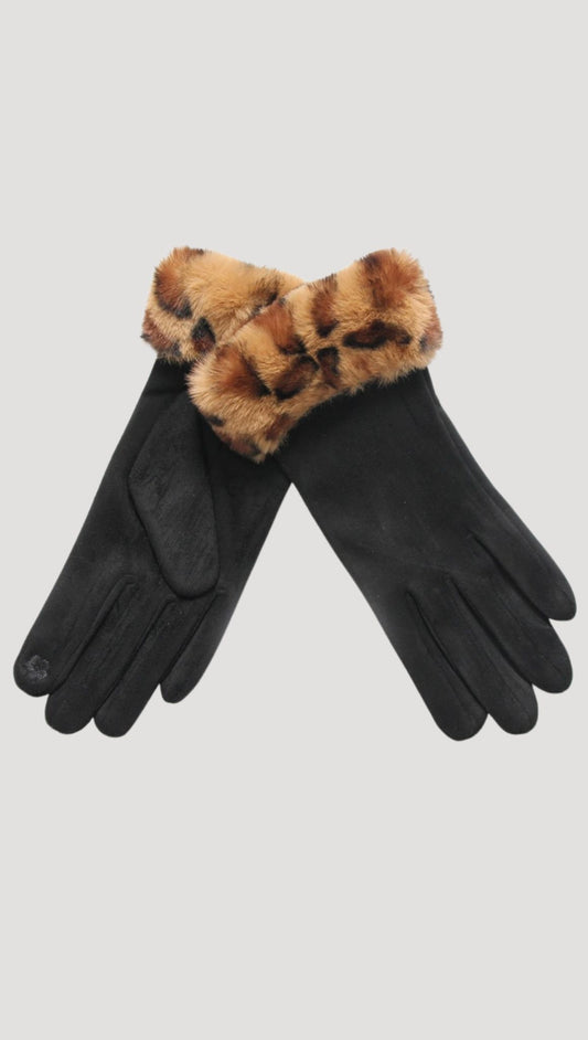 Black gloves leopard fur