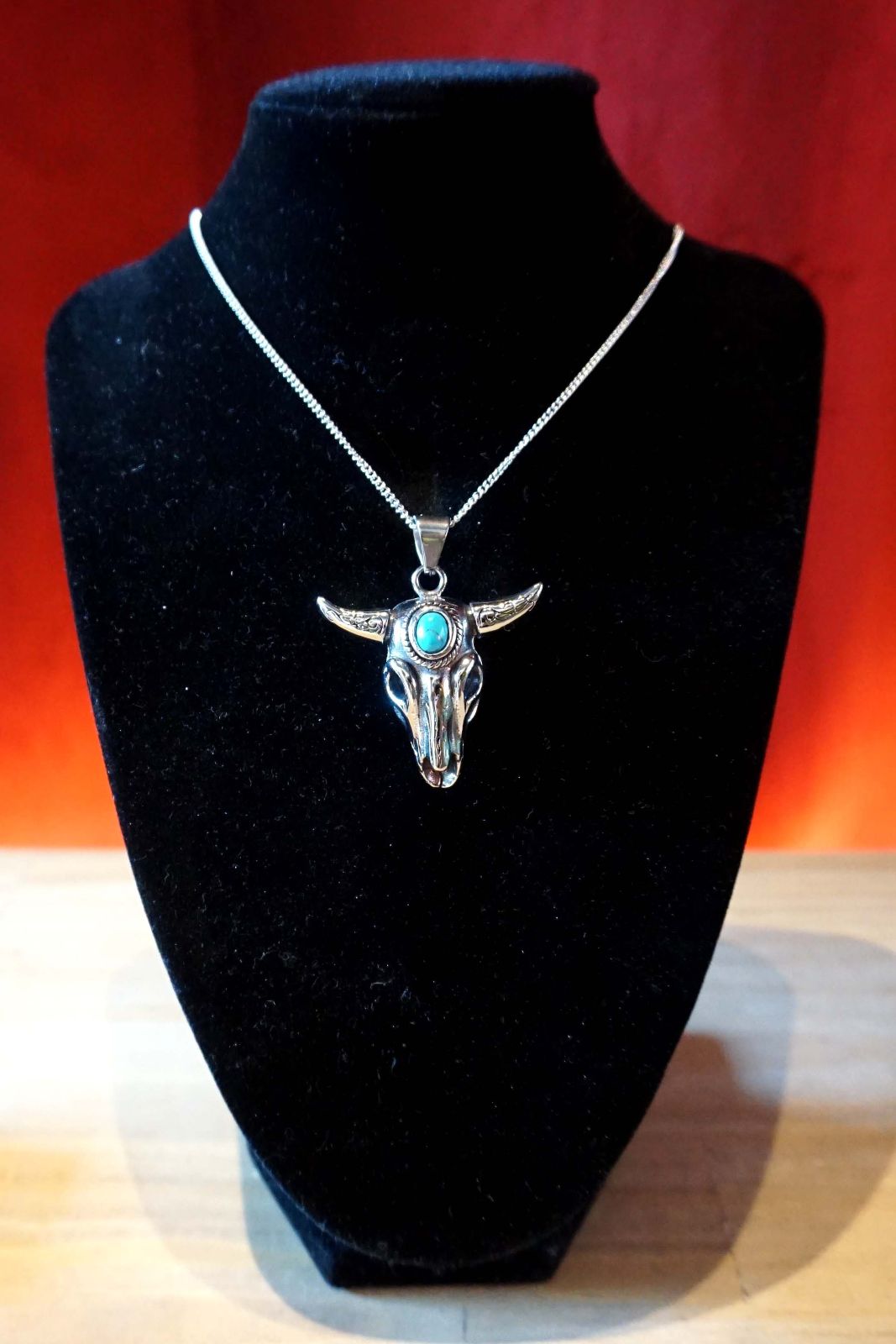 Bull head necklace silver turquoise